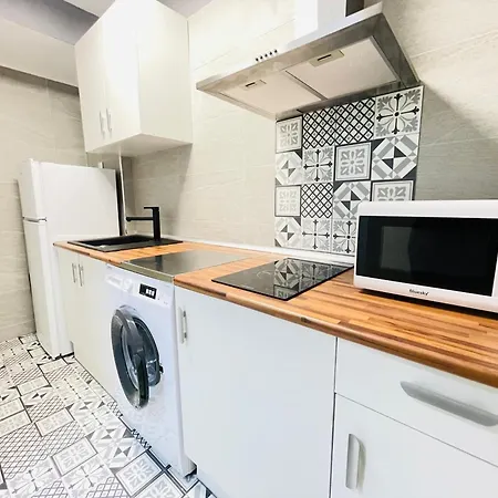Elegance Plaza - Apartment